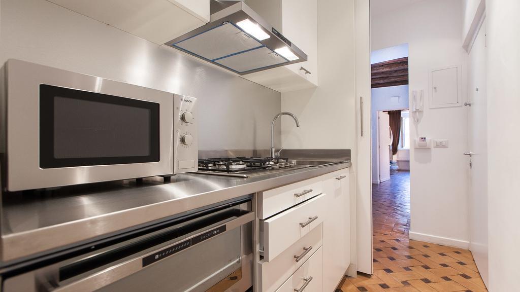 Rental In Rome - Scala Suite Екстериор снимка